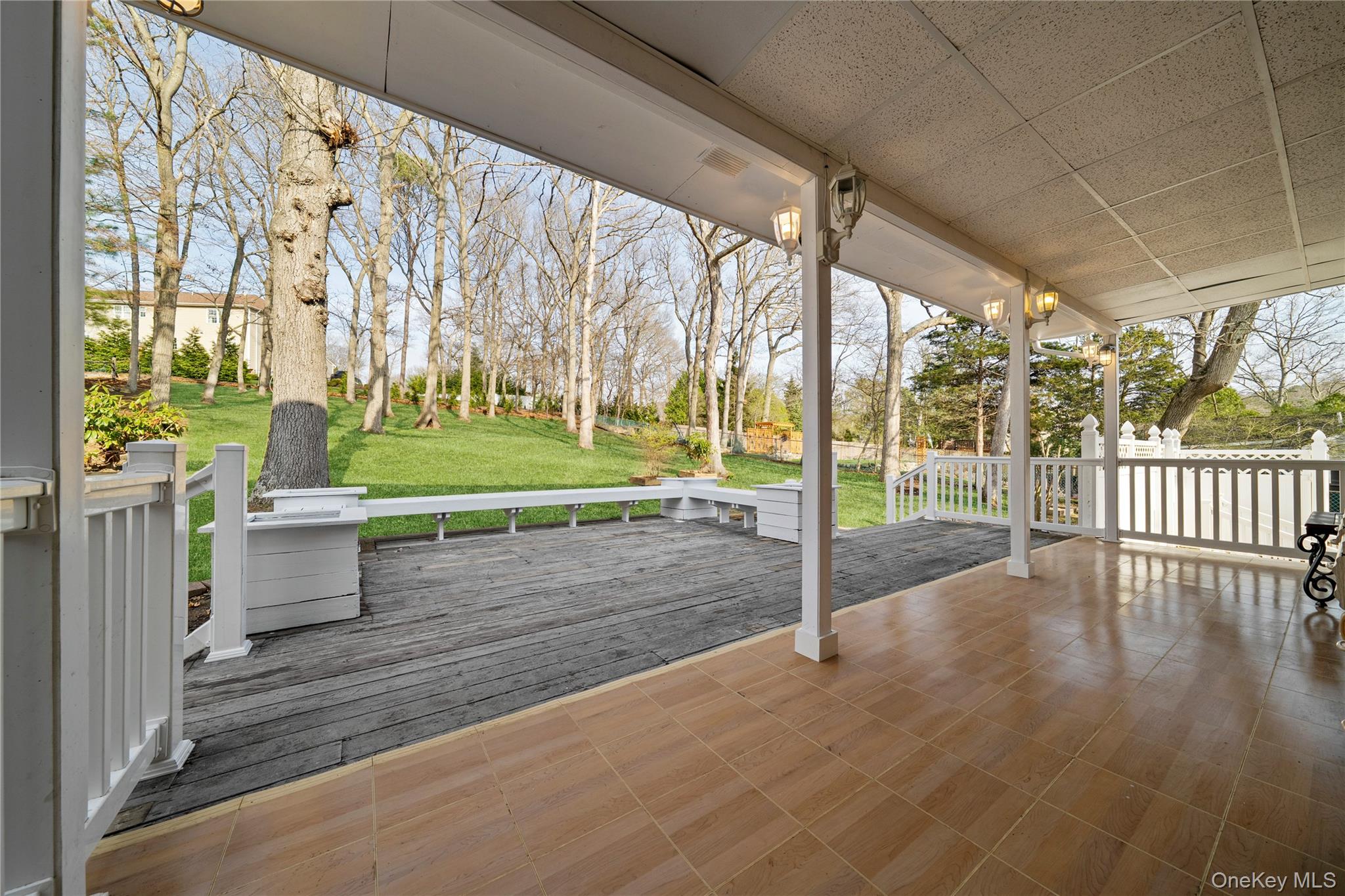 653 Meadow Road Smithtown, NY 11787 - Photo 34 of 38