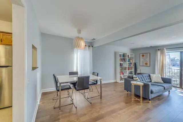 $257,000 | 421 Elm Street, Unit 6K, Deerfield, IL 60015