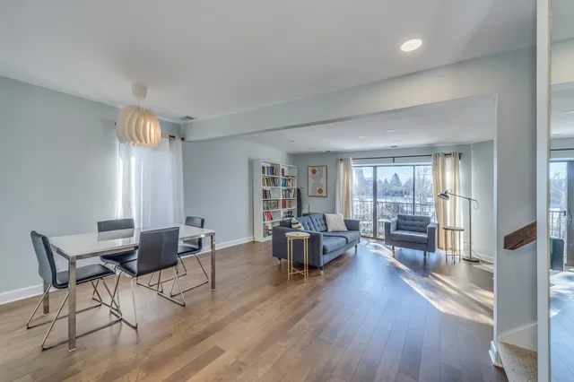 $257,000 | 421 Elm Street, Unit 6K, Deerfield, IL 60015