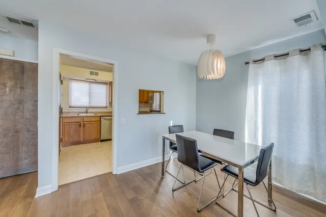 $257,000 | 421 Elm Street, Unit 6K, Deerfield, IL 60015