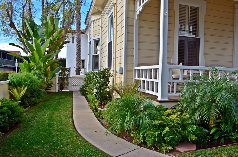 1219 Laguna Street Santa Barbara, CA 93101 - Photo 6 of 25 a view of a building with a garden