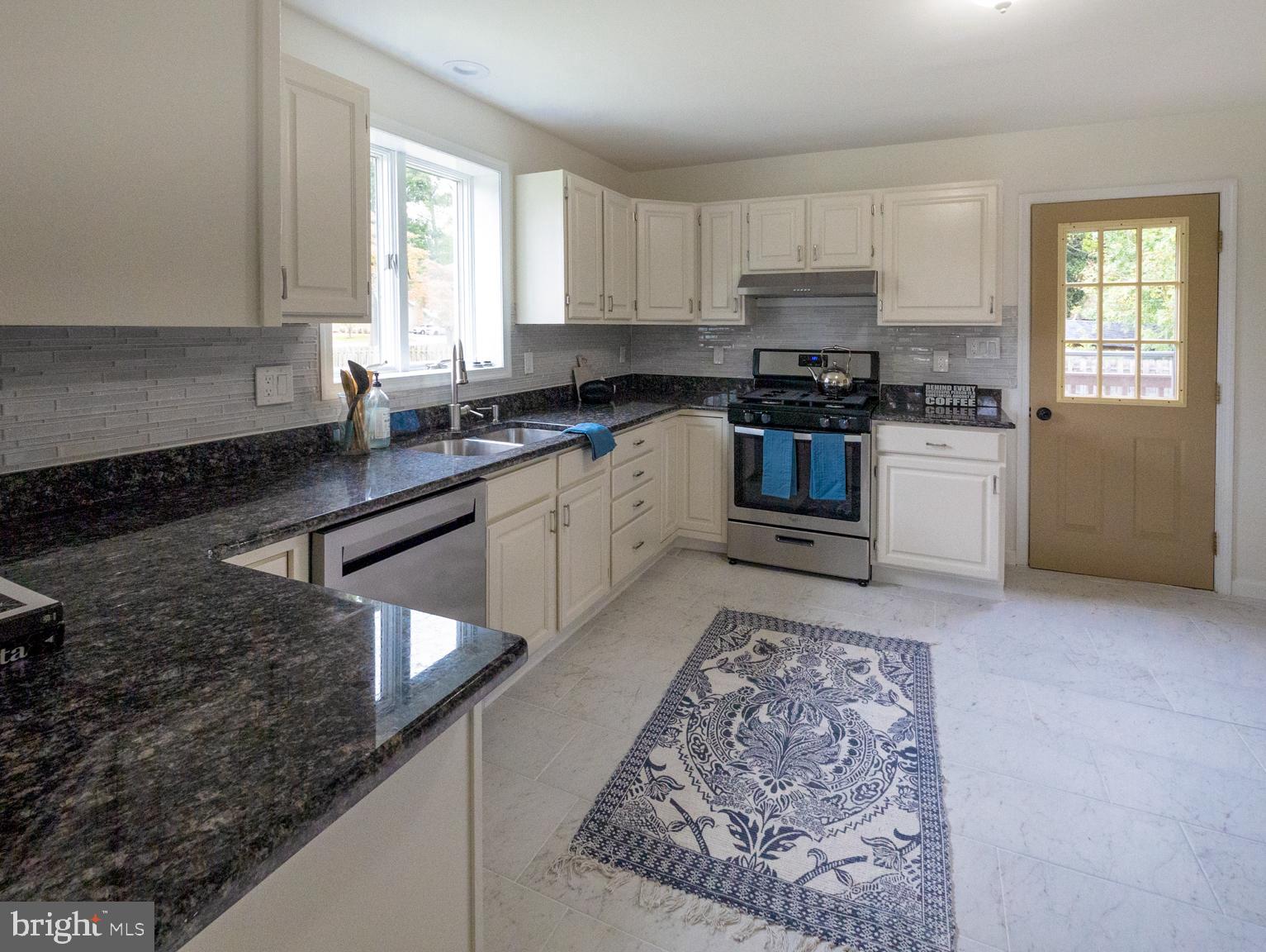 4 Princeton Road Pennsville, NJ 08070 - Photo 13 of 56