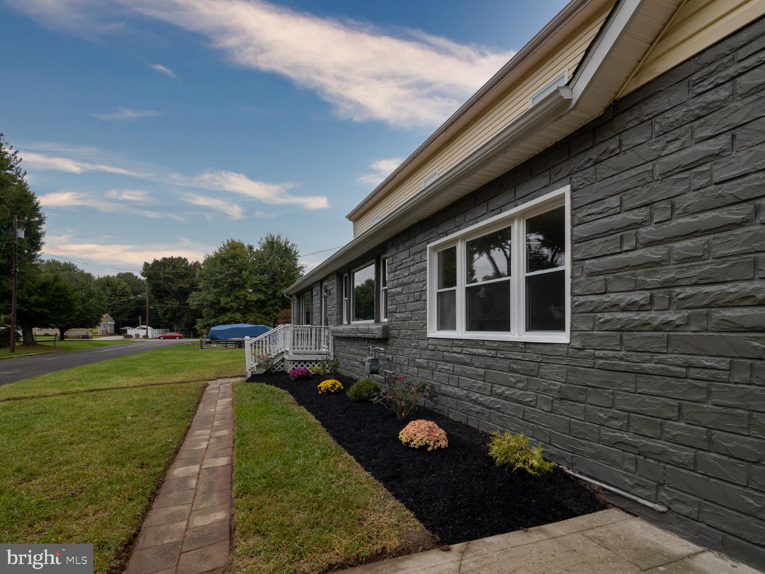 4 Princeton Road Pennsville, NJ 08070 - Photo 3 of 56