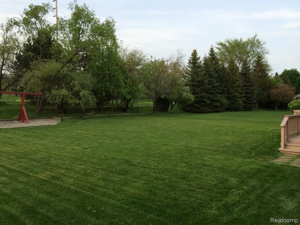 3138 Summit Ridge Drive Rochester, MI 48306 - Photo 72 of 76 IMG_8289.jpg