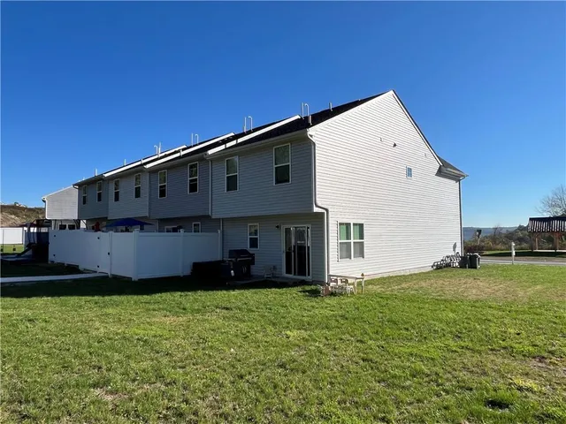 $2,000 | 214 Smith Lane, Beaver Falls, PA 15010