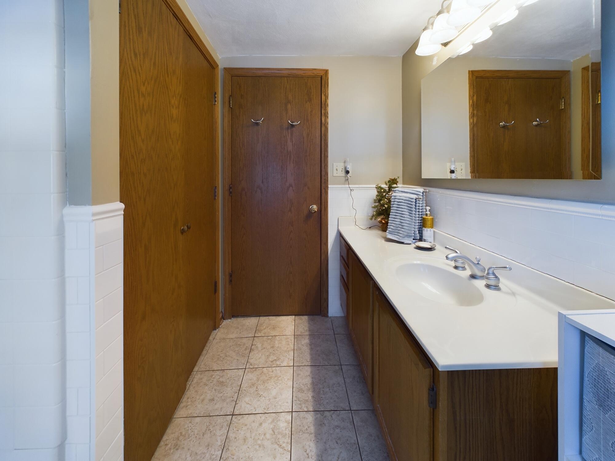 2920 Hamilton Road Greenville, OH 45331 - Photo 18 of 32 14-Bath (1)