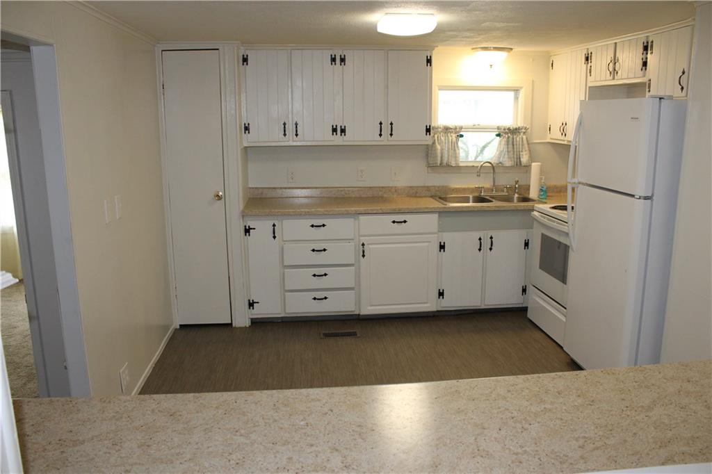 71 Ridgeway Street Greencastle, IN 46135 - Photo 3 of 16 Gallery Image 3