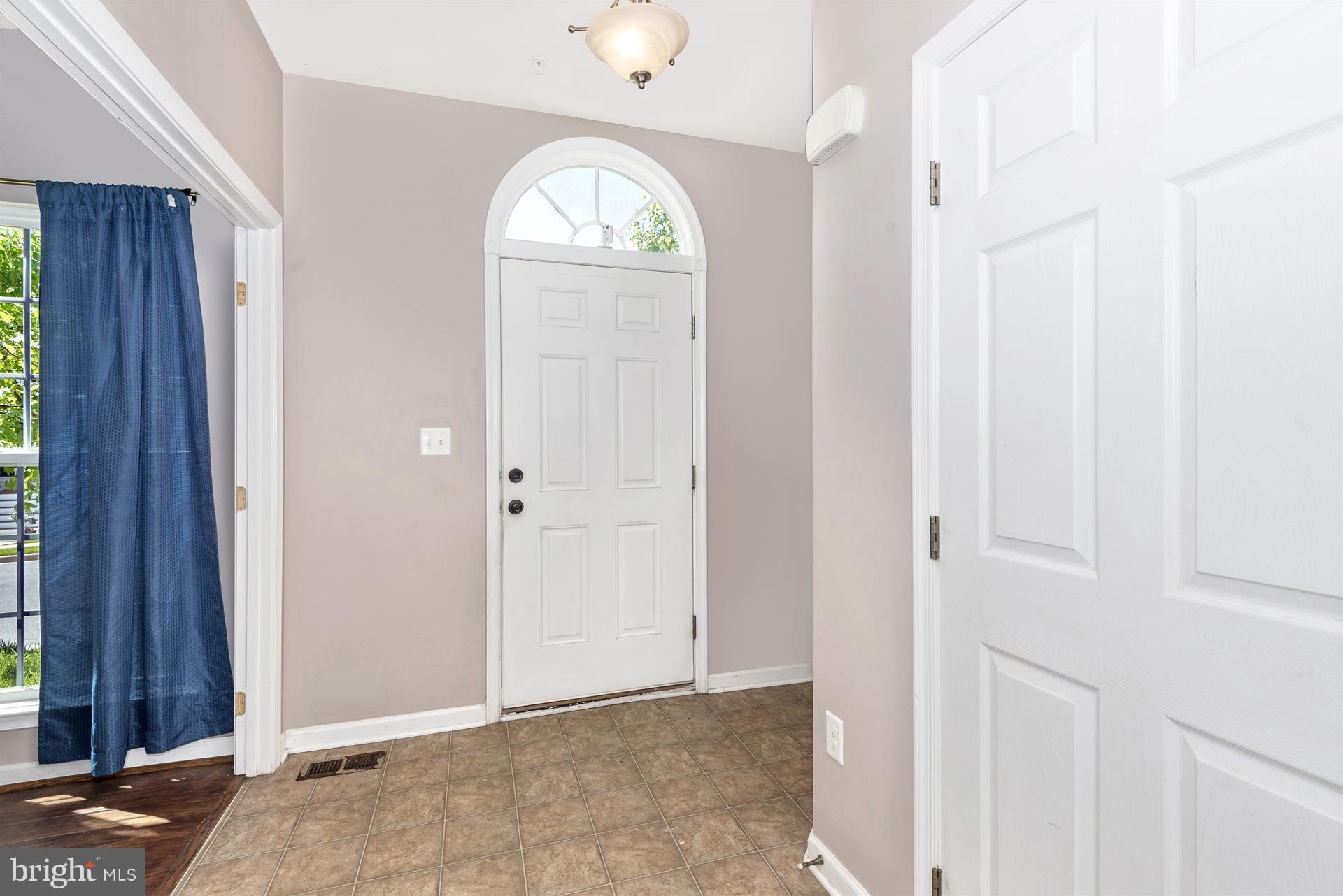 2113 Artillery Road Frederick, MD 21702 - Photo 3 of 30 Interior (General)