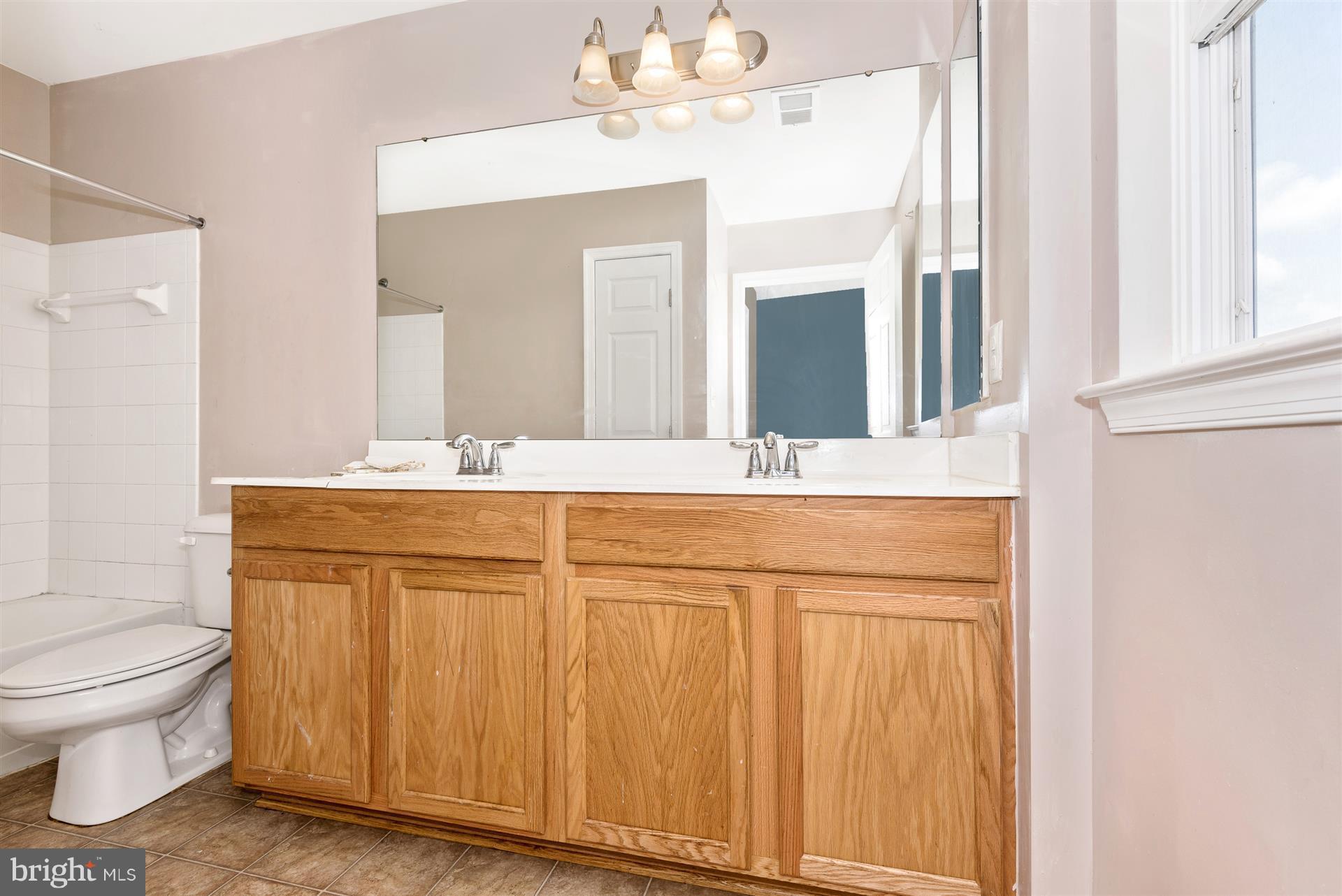 2113 Artillery Road Frederick, MD 21702 - Photo 23 of 30 Bath (Master)