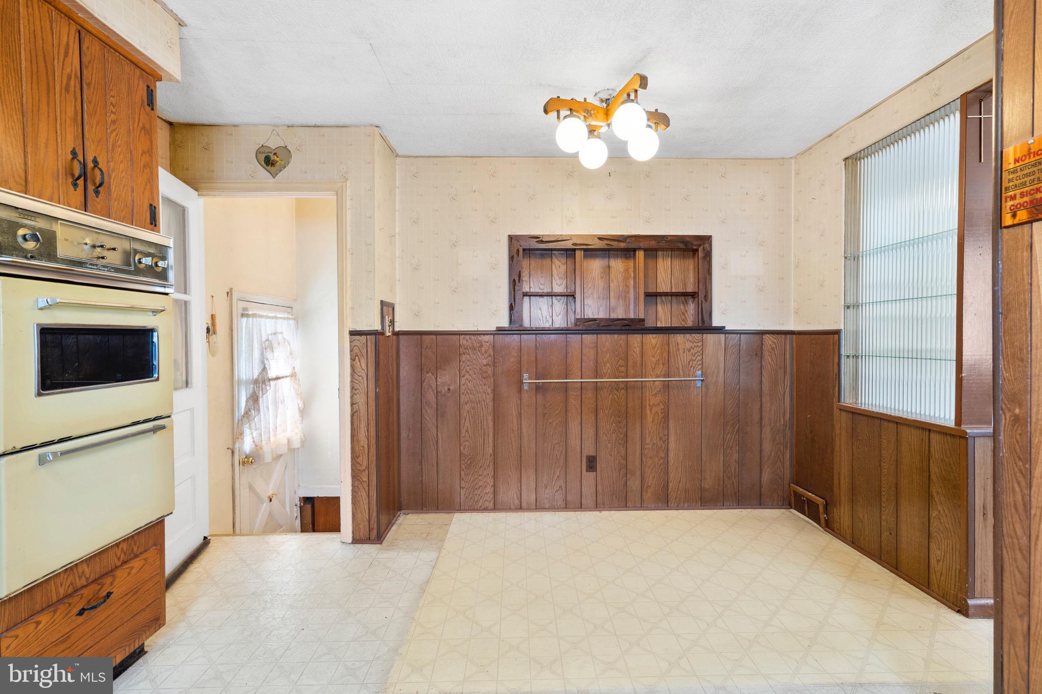 1083 Chews Landing Road Clementon, NJ 08021 - Photo 12 of 35