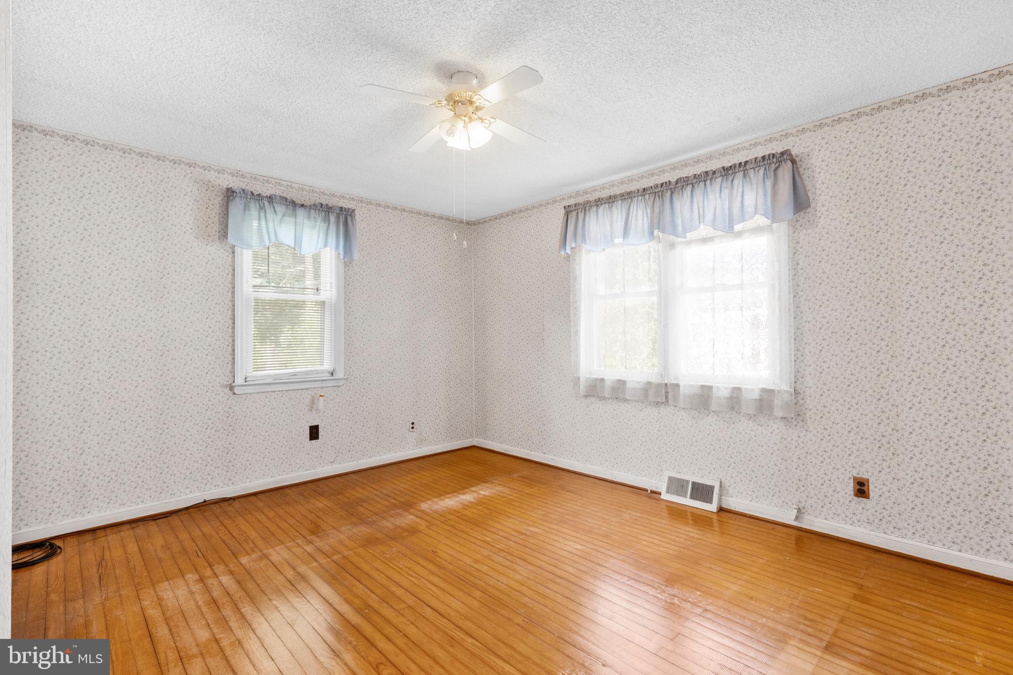 1083 Chews Landing Road Clementon, NJ 08021 - Photo 14 of 35