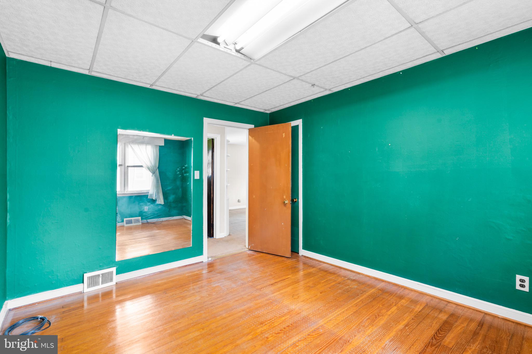 1083 Chews Landing Road Clementon, NJ 08021 - Photo 19 of 35
