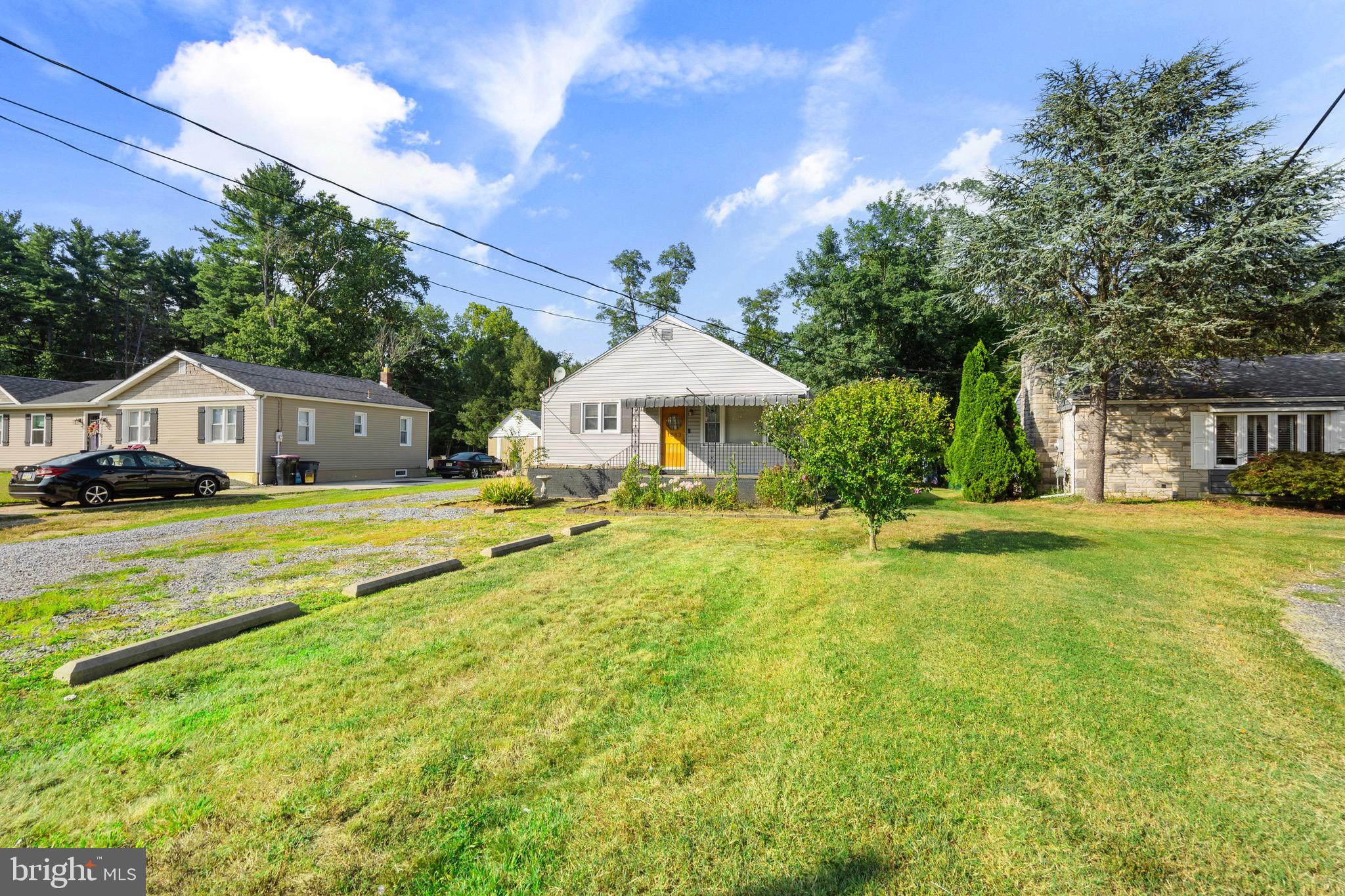1083 Chews Landing Road Clementon, NJ 08021 - Photo 2 of 35