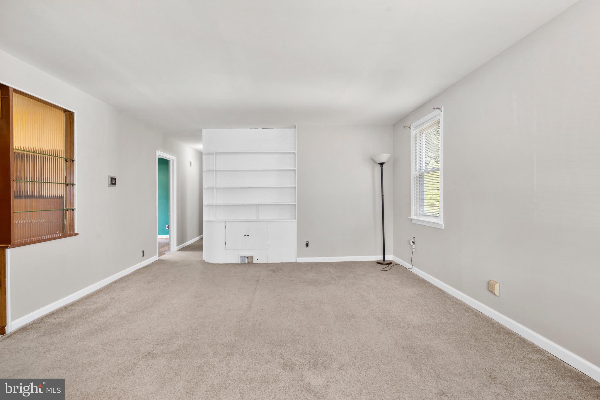 1083 Chews Landing Road Clementon, NJ 08021 - Photo 6 of 35