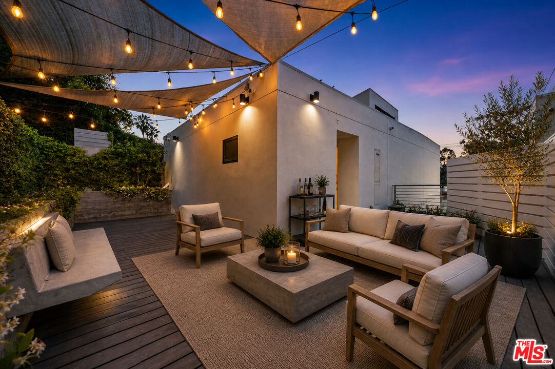 2412 Riverside Drive Los Angeles, CA 90039 - Photo 22 of 24