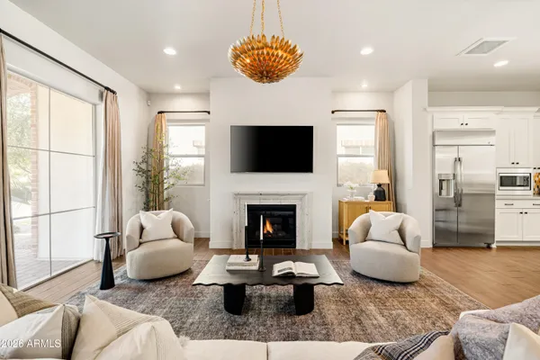 $1,400,000 | 625 West Echo Lane, Phoenix, AZ 85021