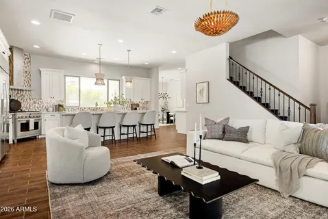 $1,400,000 | 625 West Echo Lane, Phoenix, AZ 85021