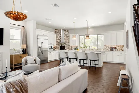 $1,400,000 | 625 West Echo Lane, Phoenix, AZ 85021