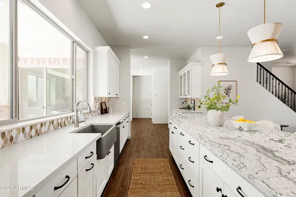 $1,400,000 | 625 West Echo Lane, Phoenix, AZ 85021