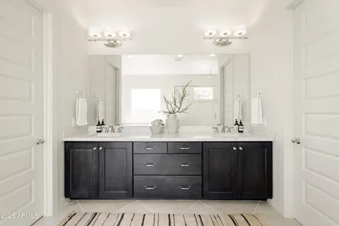 $1,400,000 | 625 West Echo Lane, Phoenix, AZ 85021