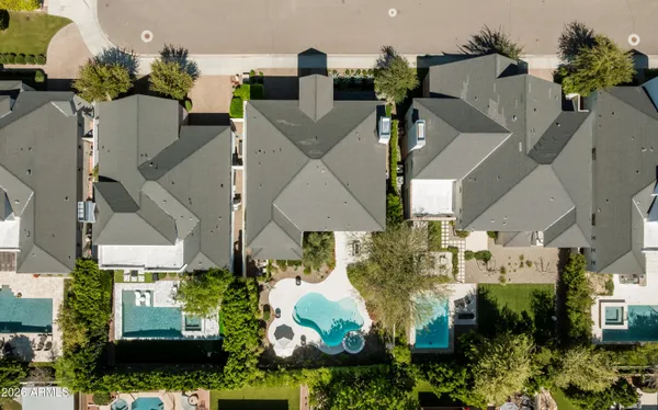 $1,400,000 | 625 West Echo Lane, Phoenix, AZ 85021