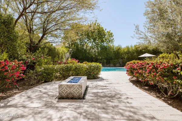 $1,400,000 | 625 West Echo Lane, Phoenix, AZ 85021