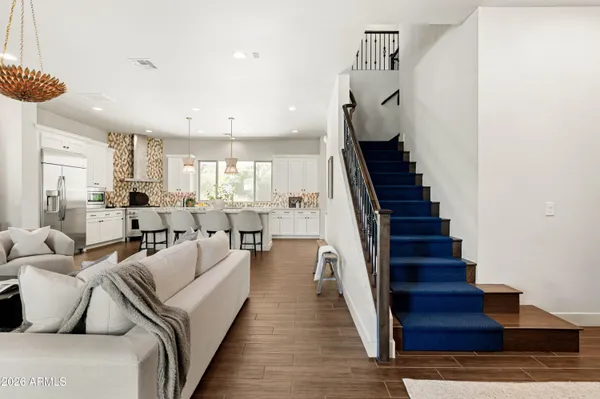 $1,400,000 | 625 West Echo Lane, Phoenix, AZ 85021