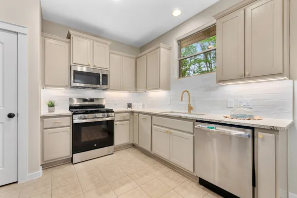 $384,900 | 105 Rosebud Lane, Georgetown, TX 78633