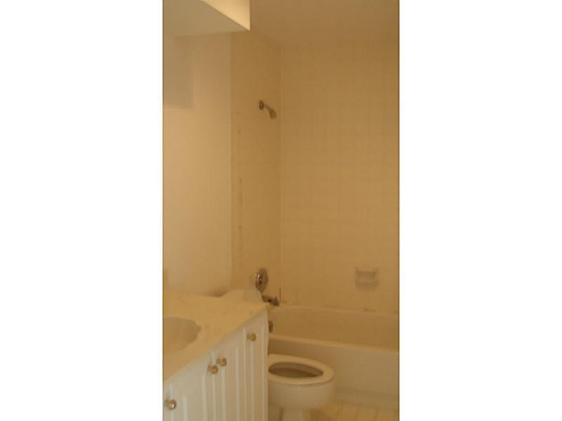 7680 Kenway Place East, Unit 7680 Boca Raton, FL 33433 - Photo 18 of 22 Bathroom Master