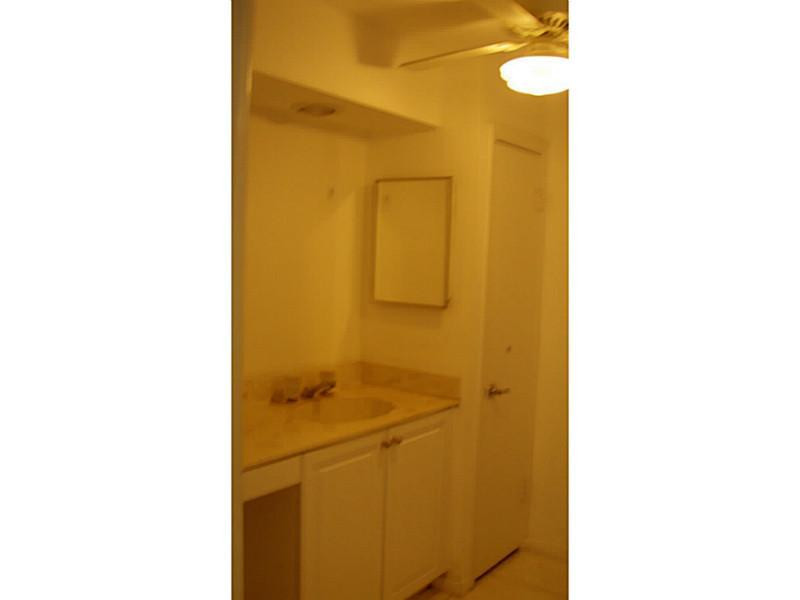 7680 Kenway Place East, Unit 7680 Boca Raton, FL 33433 - Photo 19 of 22 Bathroom Master