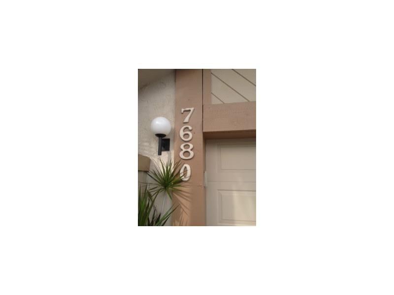 7680 Kenway Place East, Unit 7680 Boca Raton, FL 33433 - Photo 2 of 22 Exterior Front