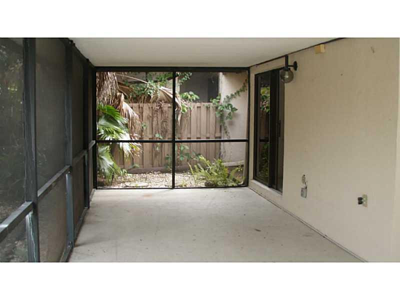 7680 Kenway Place East, Unit 7680 Boca Raton, FL 33433 - Photo 21 of 22 Patio/Deck