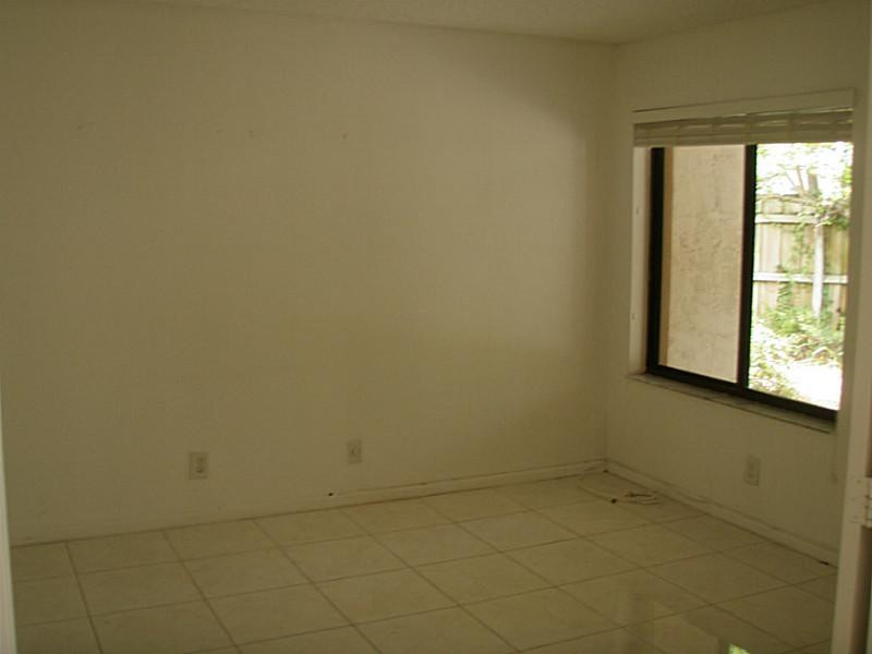 7680 Kenway Place East, Unit 7680 Boca Raton, FL 33433 - Photo 10 of 22 Bedroom