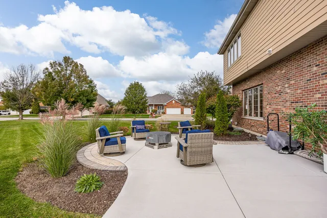 $634,900 | 22374 Woodland Lane, Frankfort, IL 60423