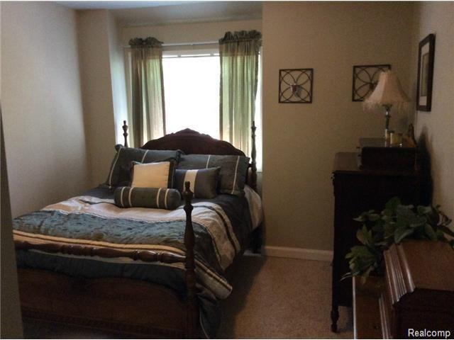 53289 Baker Road New Baltimore, MI 48047 - Photo 15 of 42 15.jpg