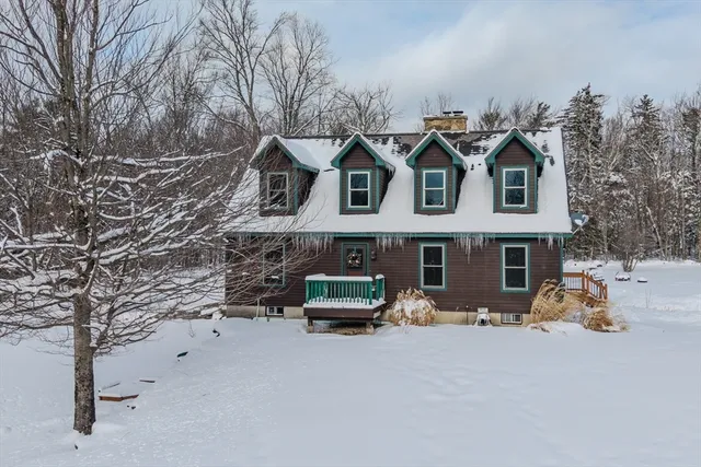 $585,000 | 593 Woodmere Road, Becket, MA 01223