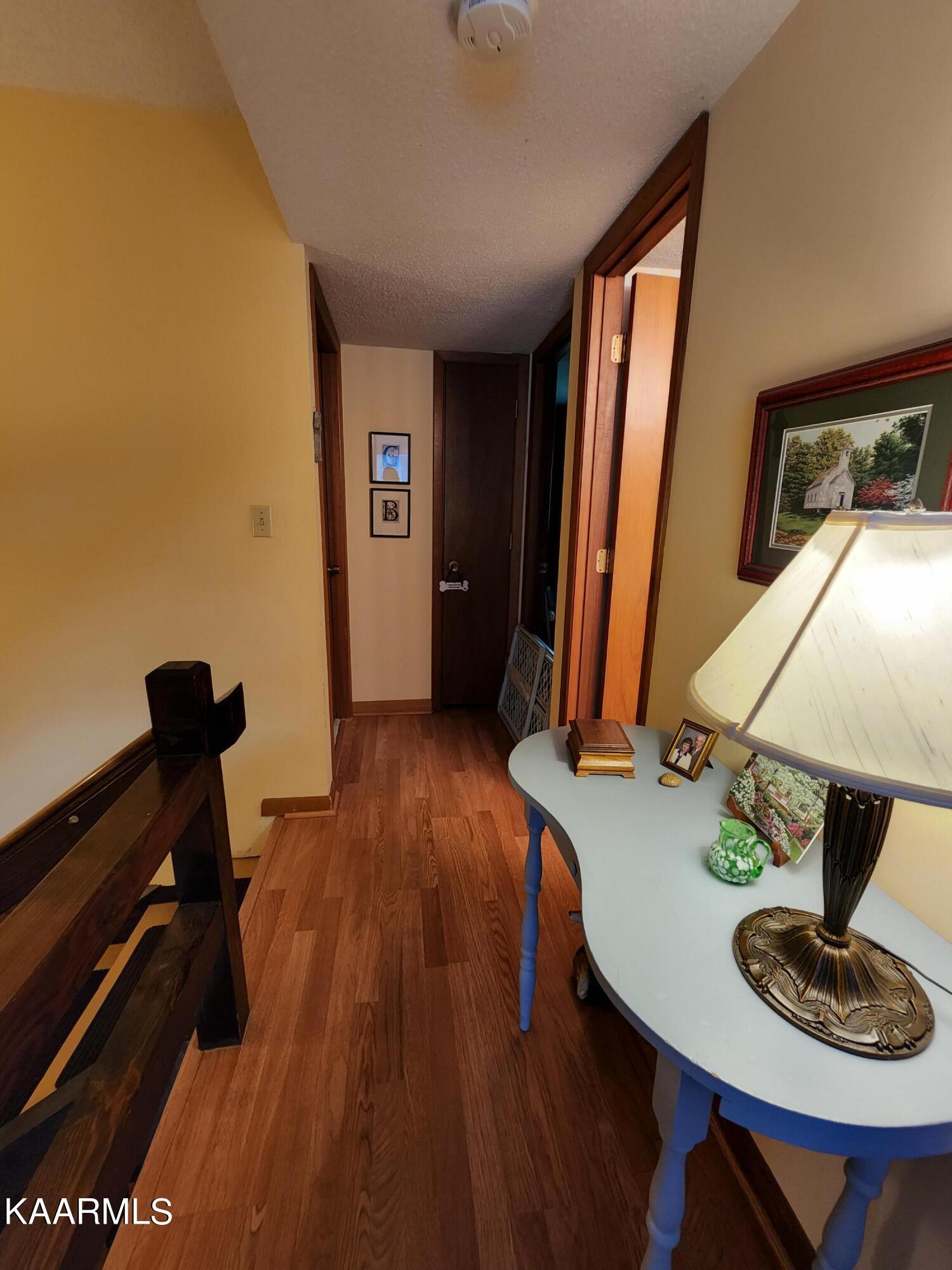 38 Brookside Drive Oak Ridge, TN 37830 - Photo 19 of 28 Upstairs Hall