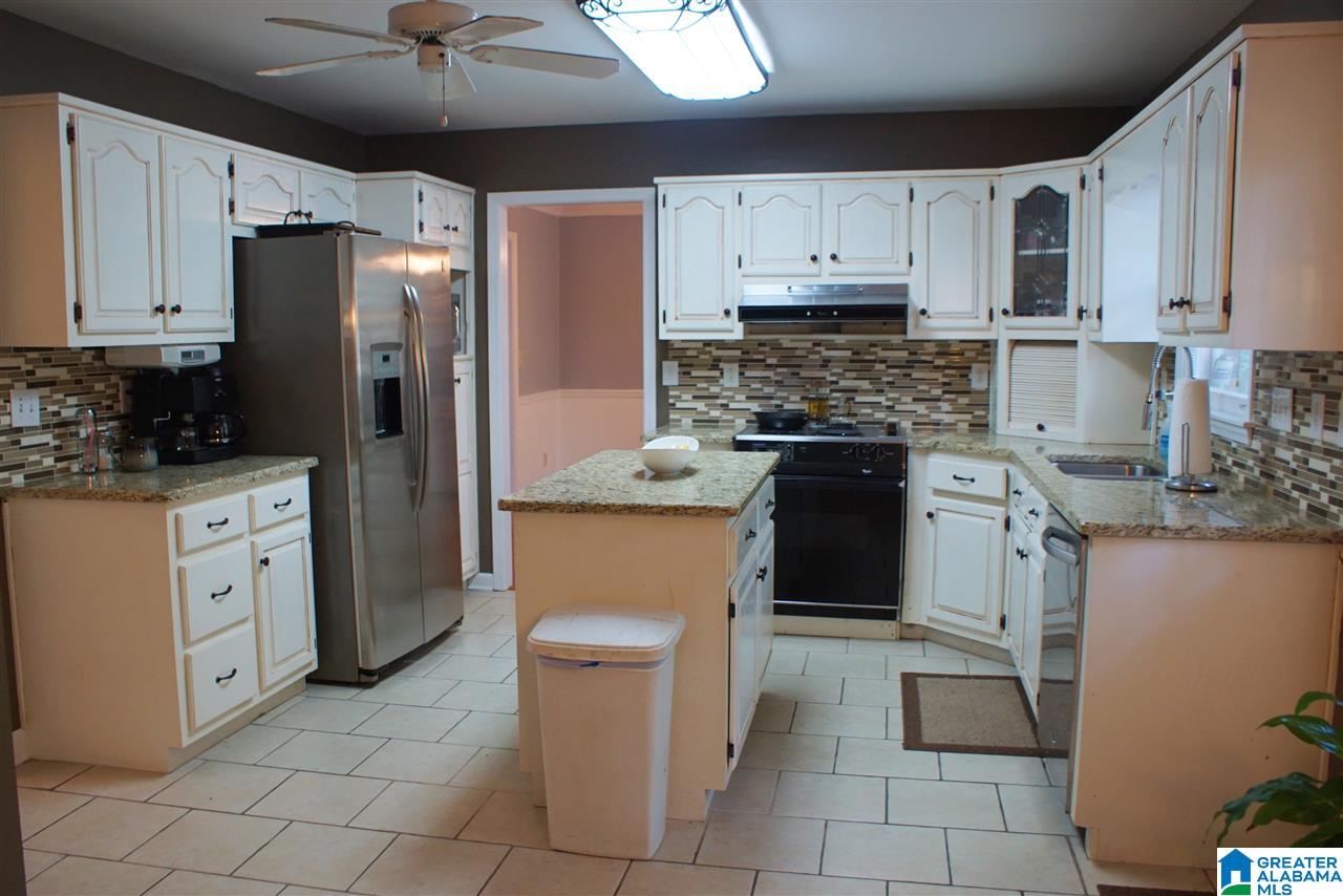758 County Road 72 Pelham, AL 35124 - Photo 13 of 40