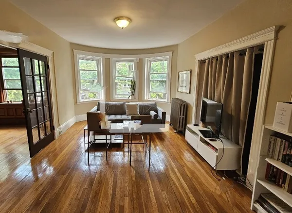 $6,500 | 5 Euston Street, Unit 2, Brookline, MA 02446
