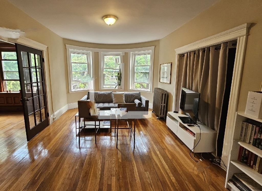 5 Euston Street, Unit 2 Brookline, MA 02446 - Photo 1 of 5 Gallery Image 1
