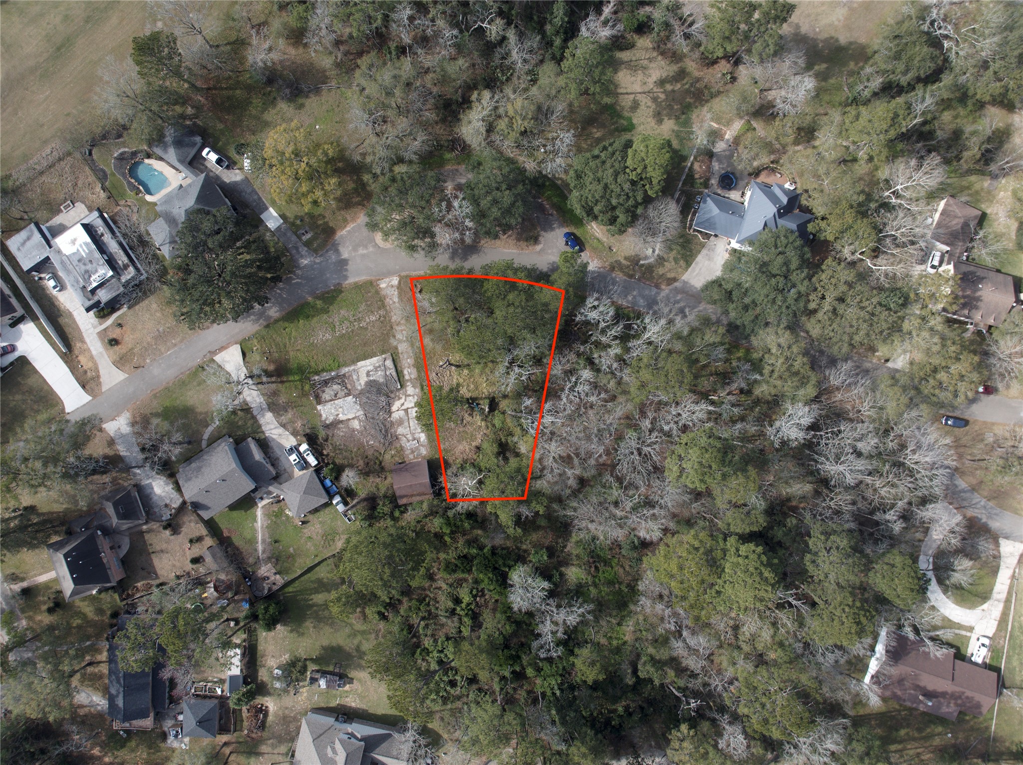 20 Brandon Road Conroe, TX 77302 - Photo 2 of 17 an aerial view of residential house with outdoor space