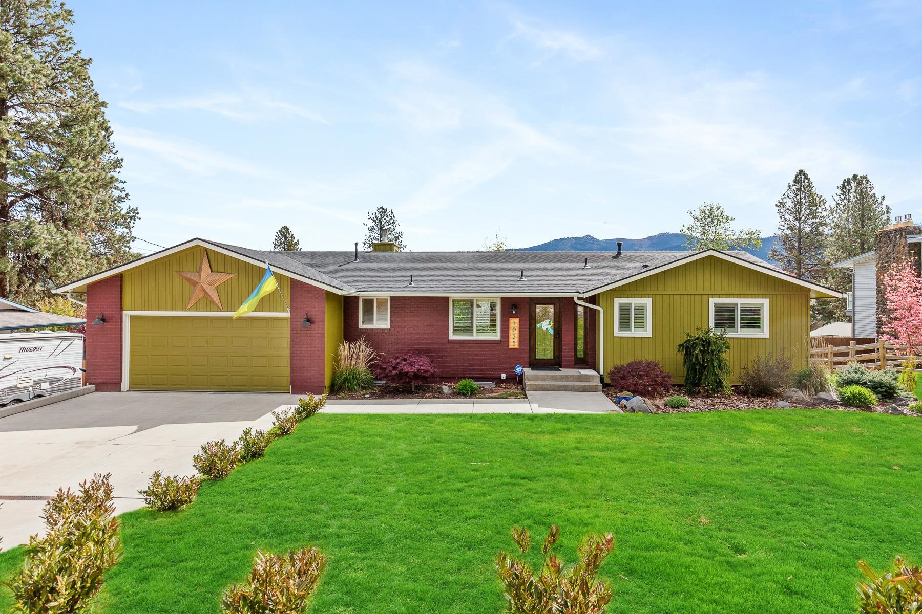 1025 South Garry Road Liberty Lake, WA 99019 - Photo 1 of 35