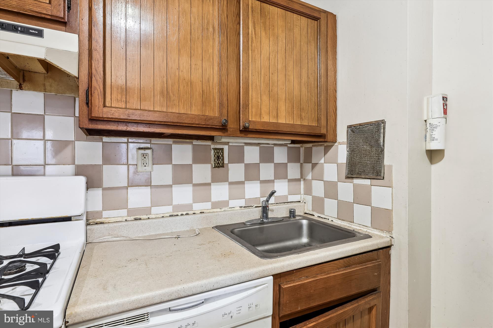 1920 Naylor Road Southeast, Unit 106 Washington, DC 20020 - Photo 9 of 34