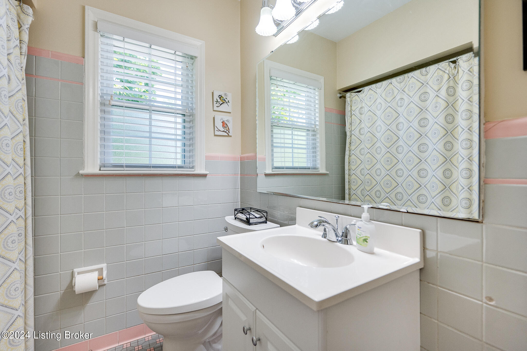 708 Indian Ridge Road Louisville, KY 40207 - Photo 20 of 53 708 Indian Ridge Rd-20
