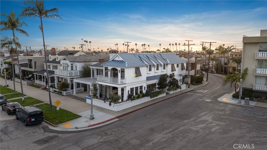 61 The Colonnade Long Beach, CA 90803 - Photo 45 of 49 a view of a large building with a view of a house