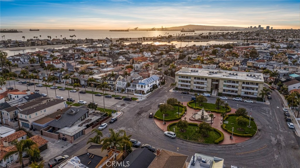 61 The Colonnade Long Beach, CA 90803 - Photo 48 of 49 an aerial view of multiple house