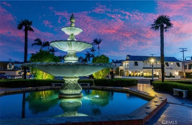 $8,750 | 61 The Colonnade, Long Beach, CA 90803