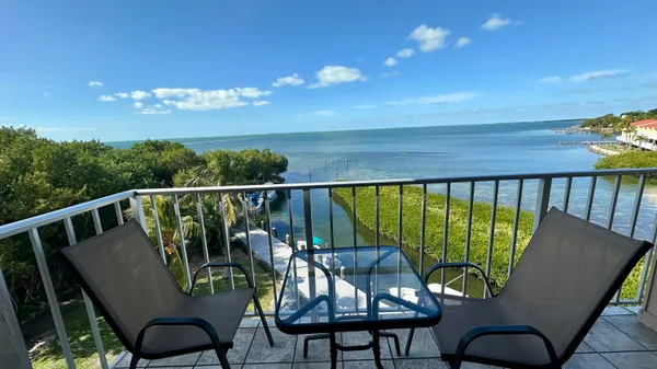 $649,000 | 88500 Overseas Highway, Unit 422, Islamorada, FL 33036