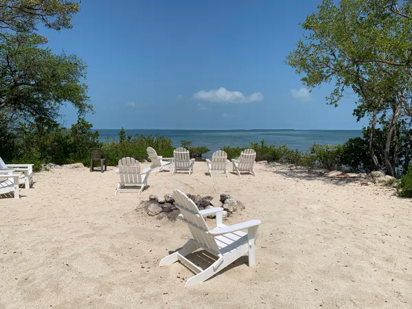 $649,000 | 88500 Overseas Highway, Unit 422, Islamorada, FL 33036