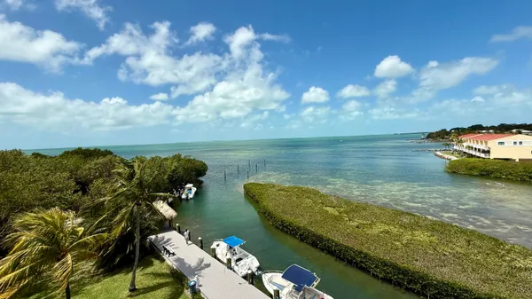 $649,000 | 88500 Overseas Highway, Unit 422, Islamorada, FL 33036
